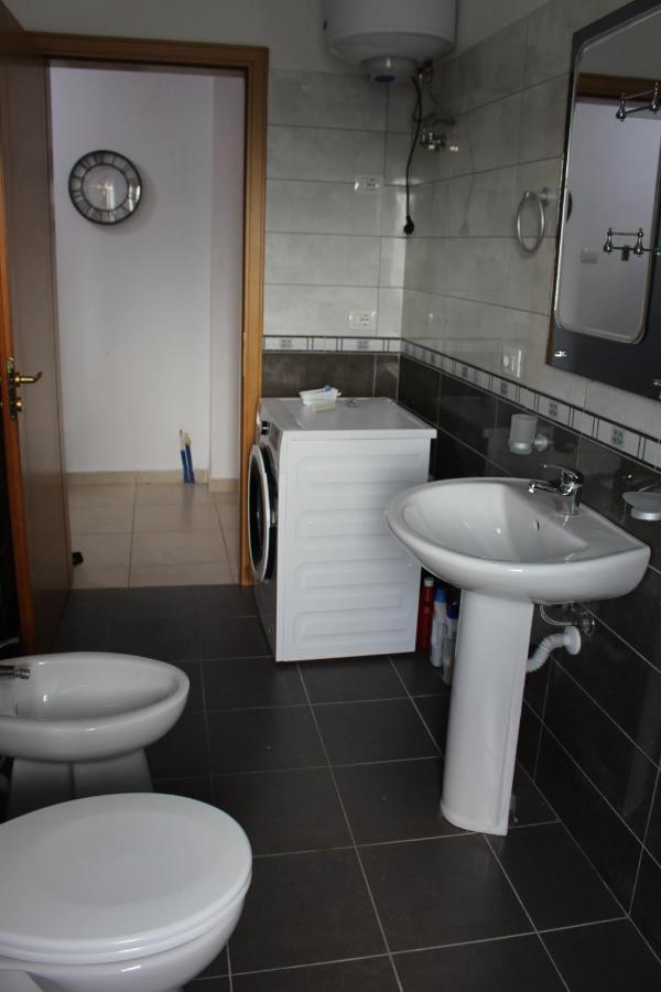 Comfy City Center Apartment Шкодер Экстерьер фото